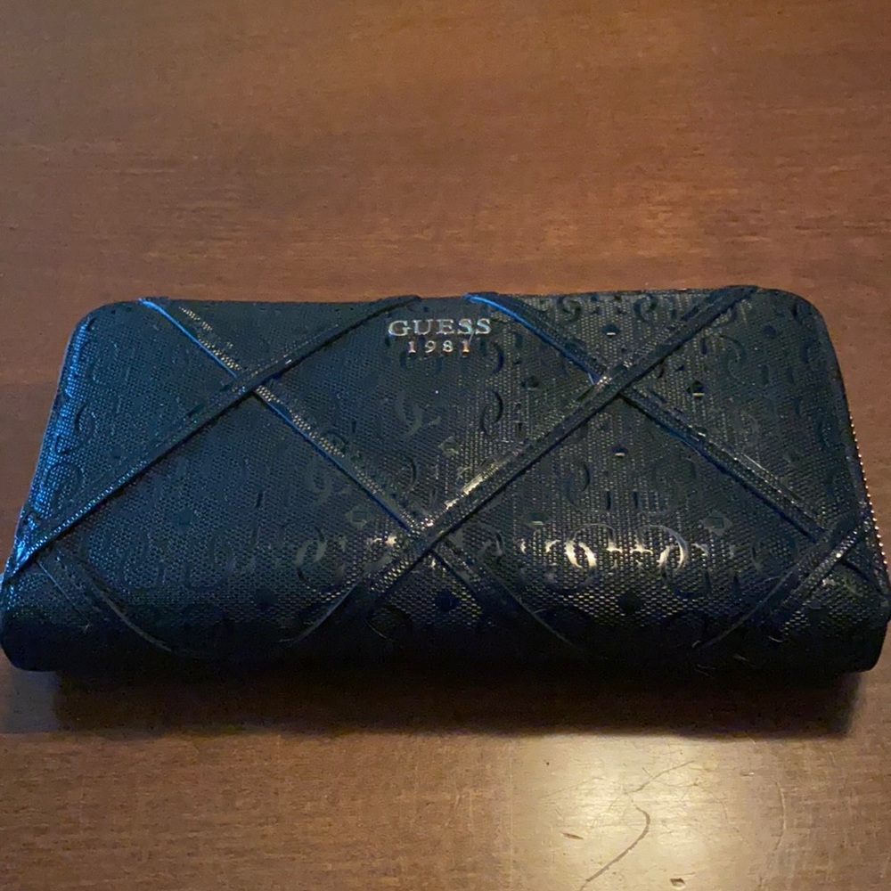 Guess Wallet